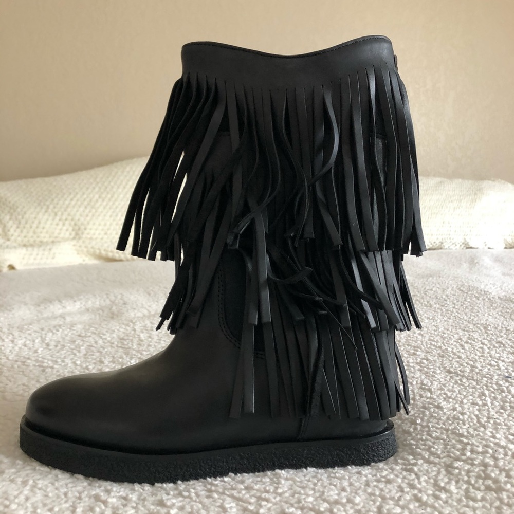 Koolaburra Josie Fringe